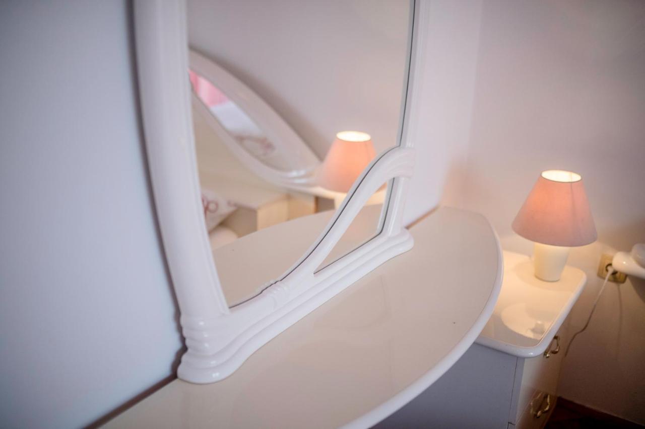 Kuca Leonora Appartement Banjol Buitenkant foto