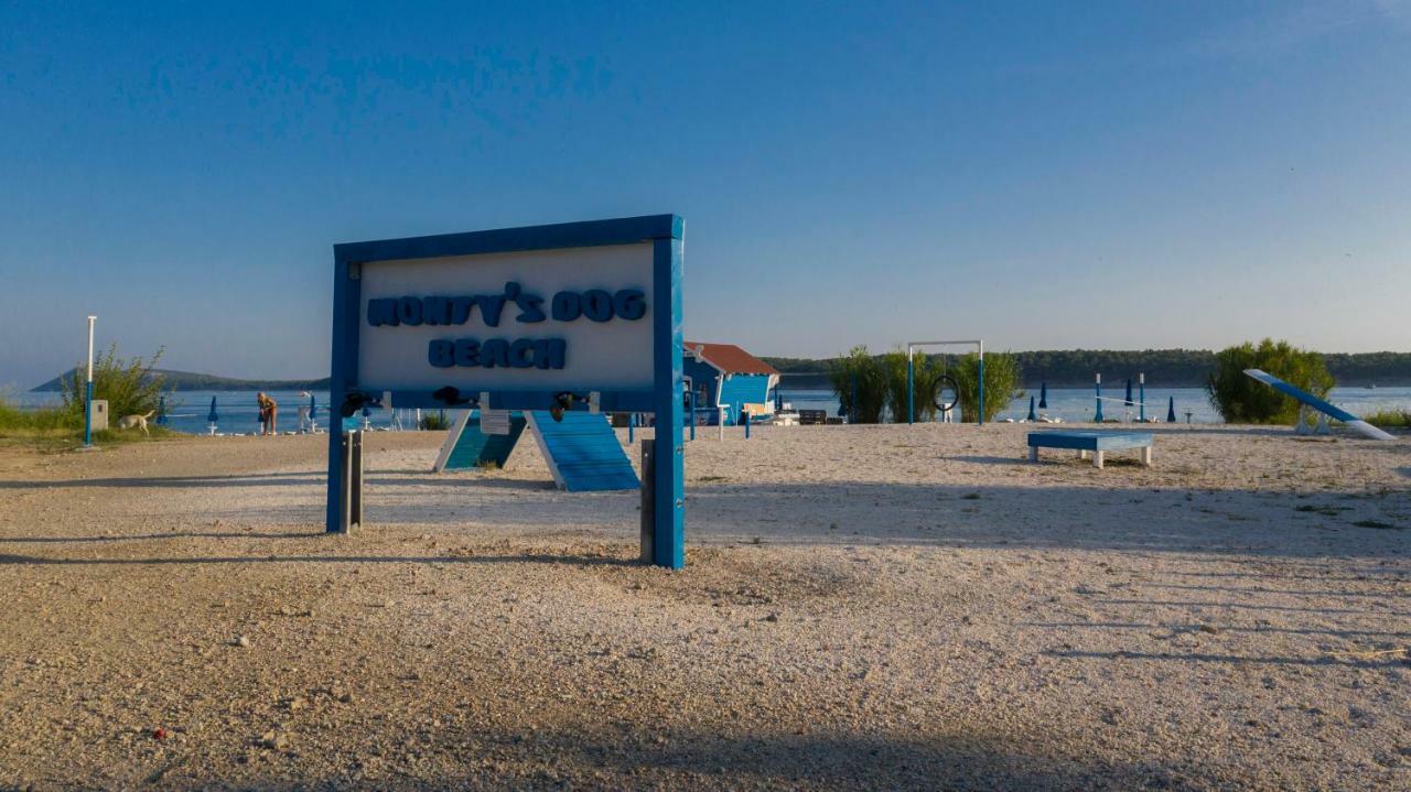 Kuca Leonora Appartement Banjol Buitenkant foto