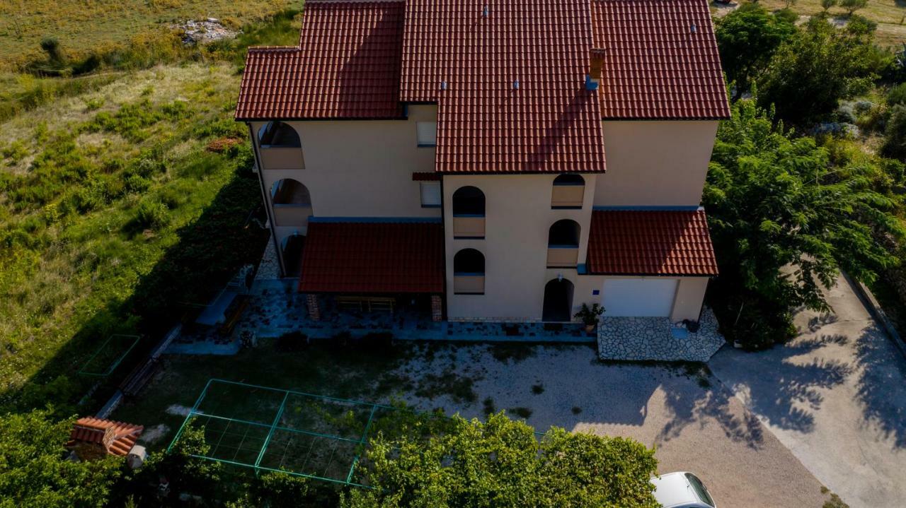 Kuca Leonora Appartement Banjol Buitenkant foto