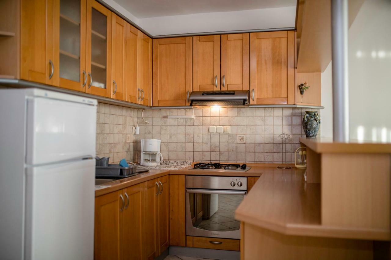 Kuca Leonora Appartement Banjol Buitenkant foto