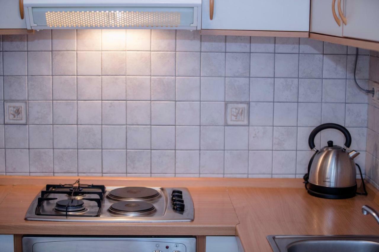 Kuca Leonora Appartement Banjol Buitenkant foto